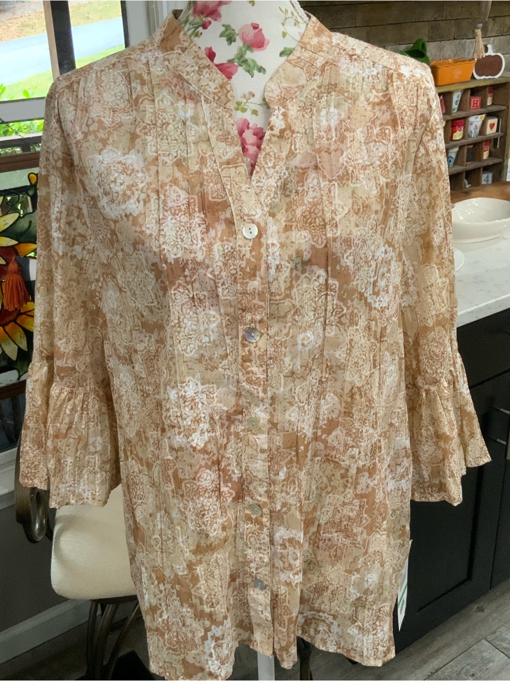 Ruby Rd Womens Large 3/4 Bell Sleeve Blouse Lightweight Pleated Tan Floral New